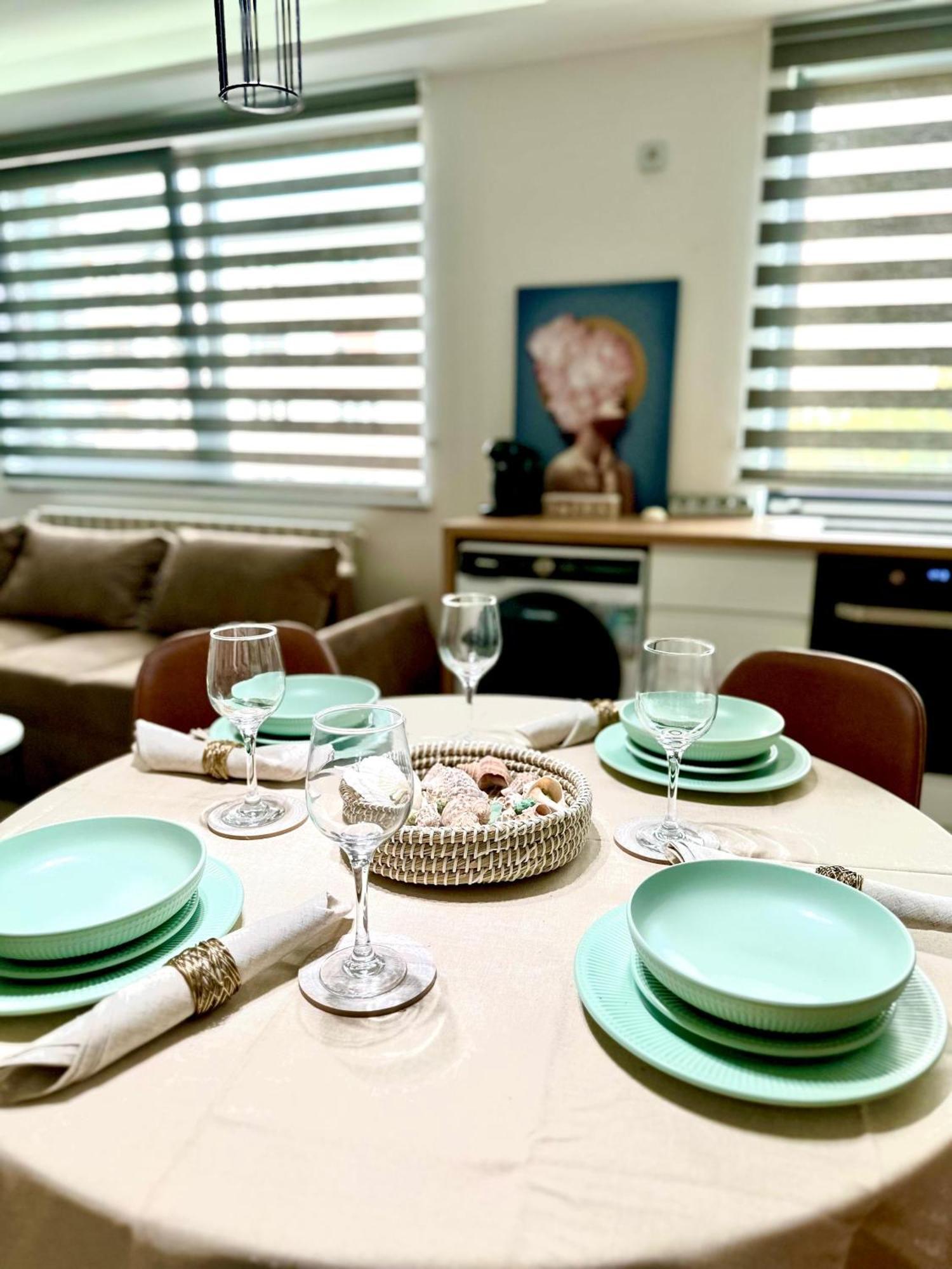 Amos Apartment-Ultracentral-Free Parking คลูจ-นาโปกา ภายนอก รูปภาพ